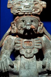 Urna funeraria, período clásico tardío (700-1000 d.C.)